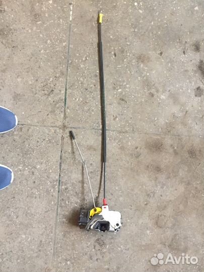 Замок двери Astra J водительская сторона