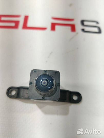 Камера заднего вида Rivian R1T 2022 PT00032058