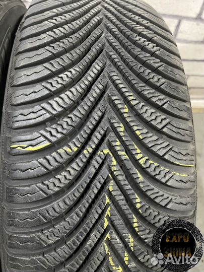 Michelin Alpin 5 215/65 R17 99H