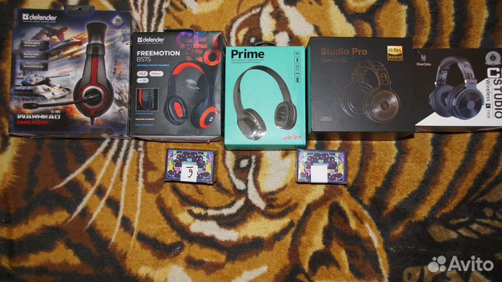 Беспроводные и проводные наушники новые