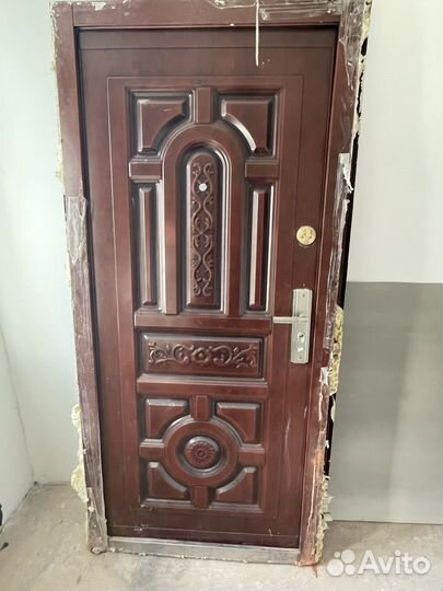 Металлическая дверь бу