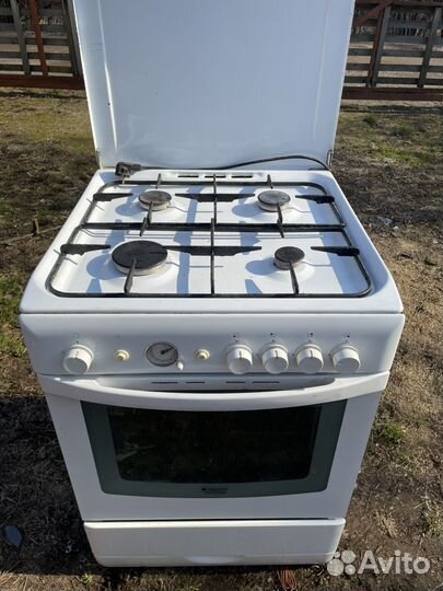 Газовая плита с духовкой