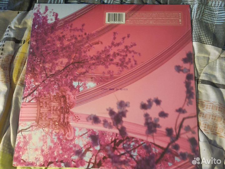 Новый лимитированный альбом Nicki Minaj (розовый)