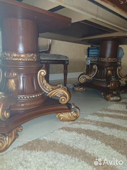 Стол и стулья комплект