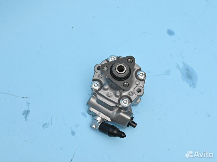 Насос гур VAG Volkswagen Touareg 7P6422154B