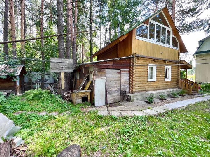 Дом 300 м² на участке 10 сот.