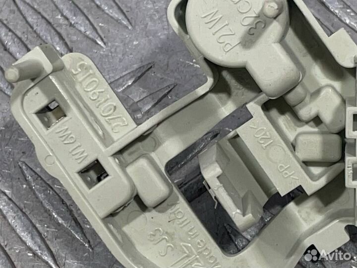 Б/У Плата заднего фонаря левого#003