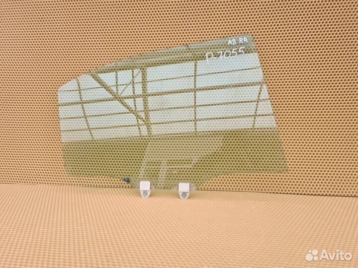 Стекло двери заднее правое Honda Accord 8 CU1