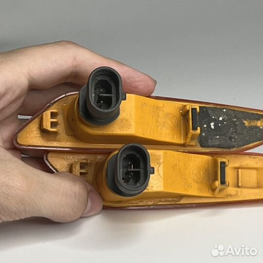 Поворотник Alfa Romeo 156 правый/левый