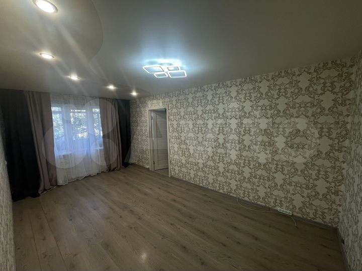 3-к. квартира, 56,4 м², 2/5 эт.