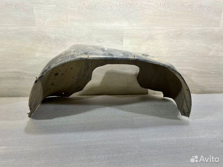 Подкрылок передний правый Chevrolet Niva 2002-2020