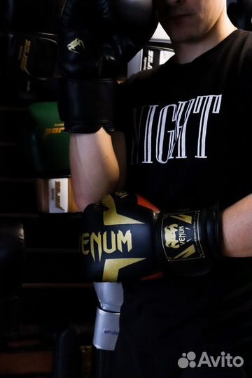 Боксерские перчатки Venum PU Red Gold