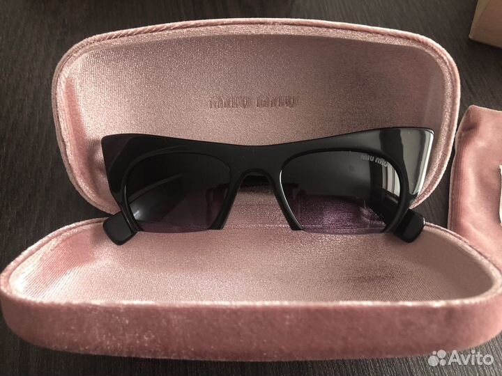 Очки солнцезащитные