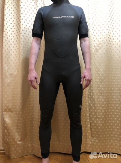 Гидрокостюм