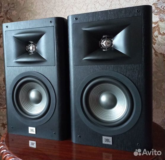 Полочная акустика - колонки JBL Studio 230