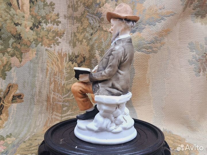 Фигурка керамическая жанровая 