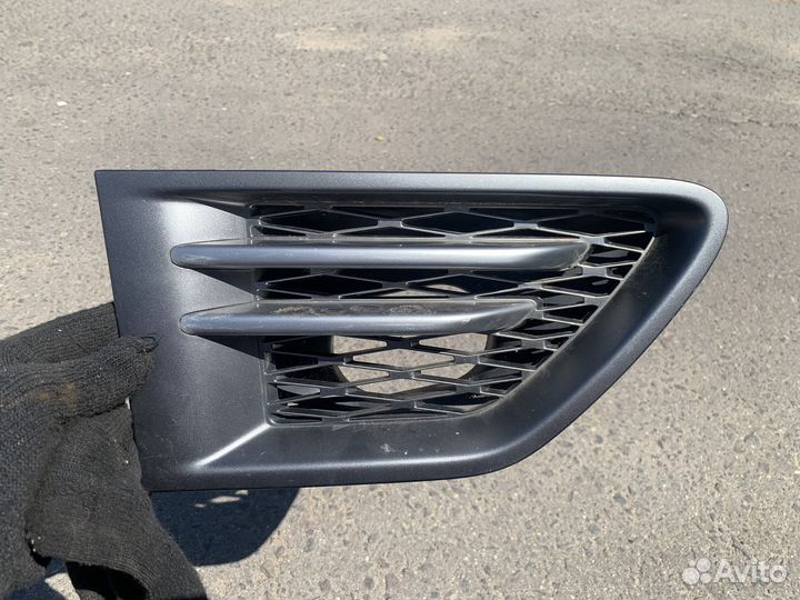 Решетка крыла, дефлектор на range rover sport