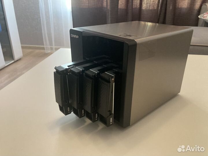 Qnap TS-412 Сетевое хранилище NAS