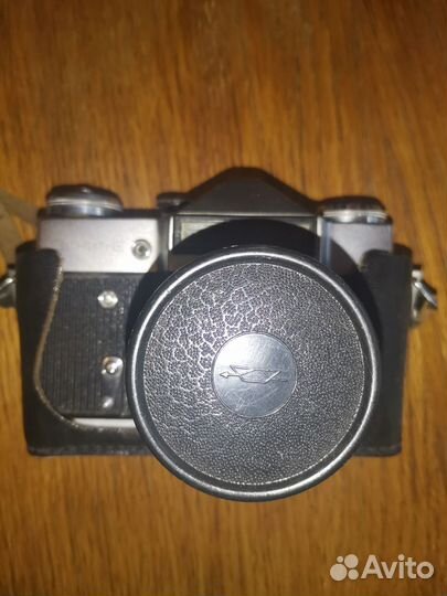 Пленочный фотоаппарат зенит