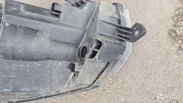 Фара Granta FL левая 8450100857