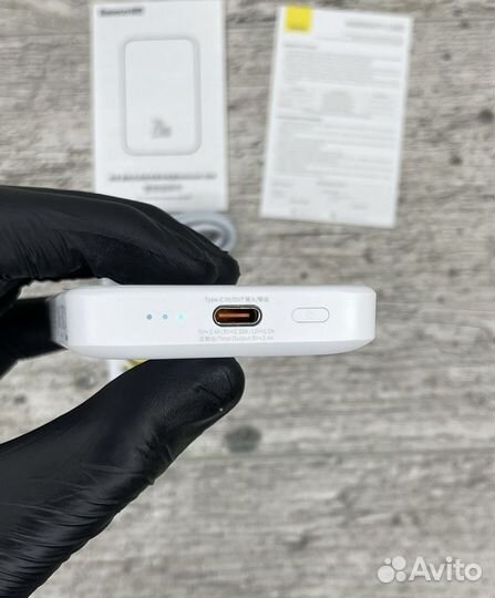 MagSafe повербанк Baseus