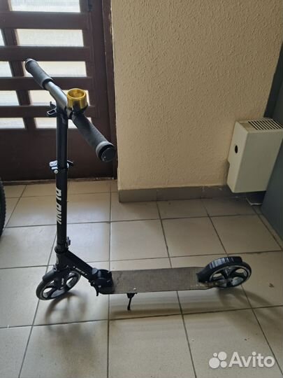 Детский 2-колесный самокат Plank Magic 200