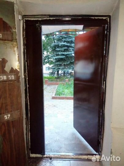 Подъездные двери