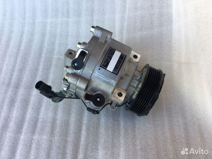 Компрессор кондиционера Mitsubishi Outlander