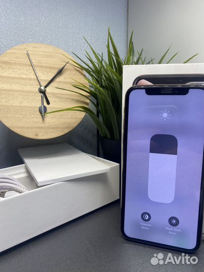 iPhone Xs, 64 ГБ