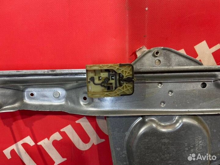 Стеклоподъемник двери левой Renault T