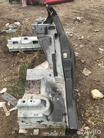 Четверть задняя левая Renault Megane 2