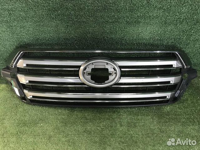 Решетка радиатора Toyota Land Cruiser 200 (2015-20