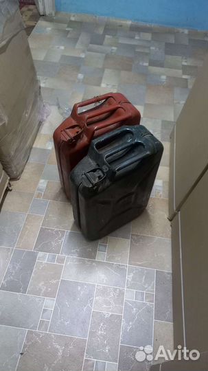 Канистра для бензина 20л