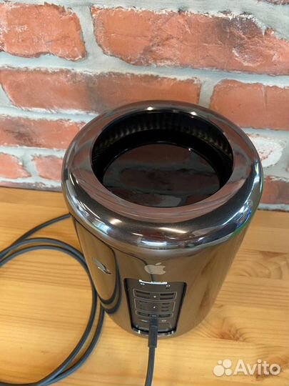 Mac Pro (Late 2013)