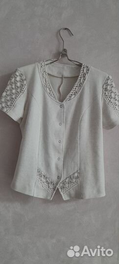 Костюмы женские