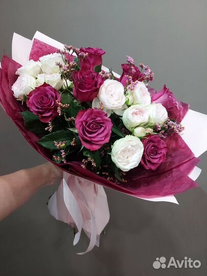 Роза вишнёвый поцелуй