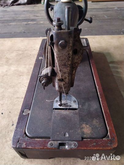 Швейная машина