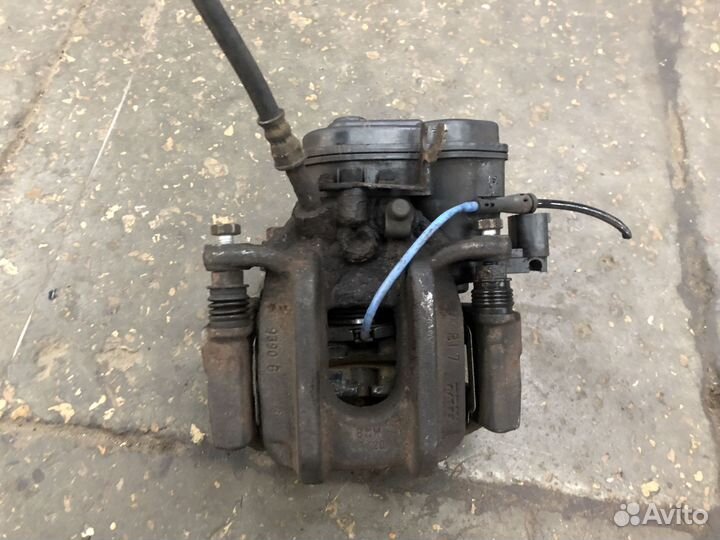 Суппорт задний правый BMW 5 Серии F10 F11