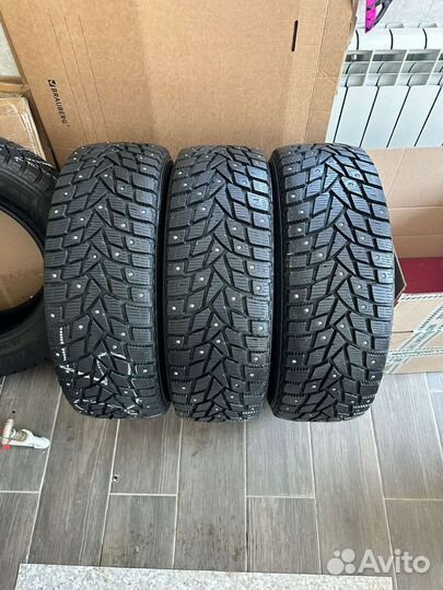 Dunlop Grandtrek Ice 02 215/65 R16 102T