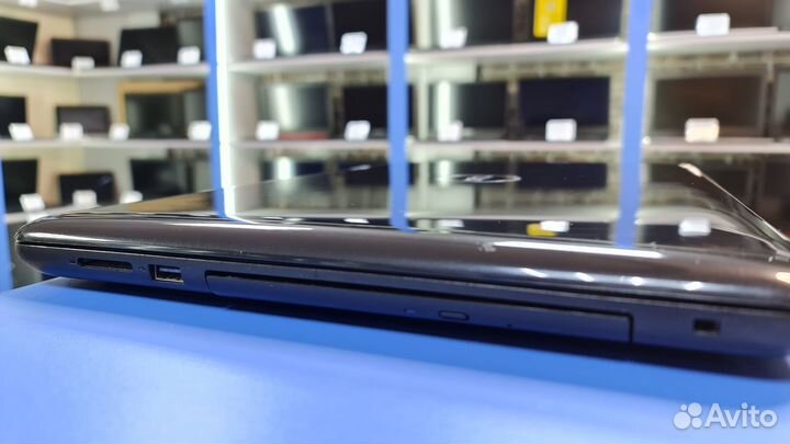 Ноутбук Dell 17.3