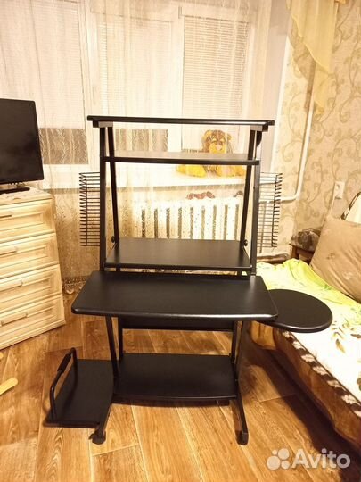 Компьютерный стол/стойка Бюрократ DL-003