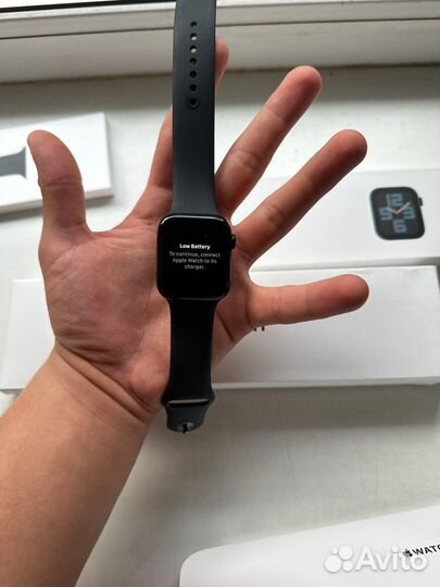 Apple Watch SE (2nd Gen), 44mm