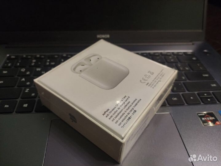 Airpods 2 полный комплект в коробке
