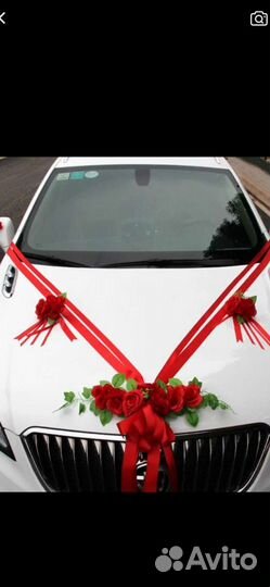 Свадебное украшение на машину