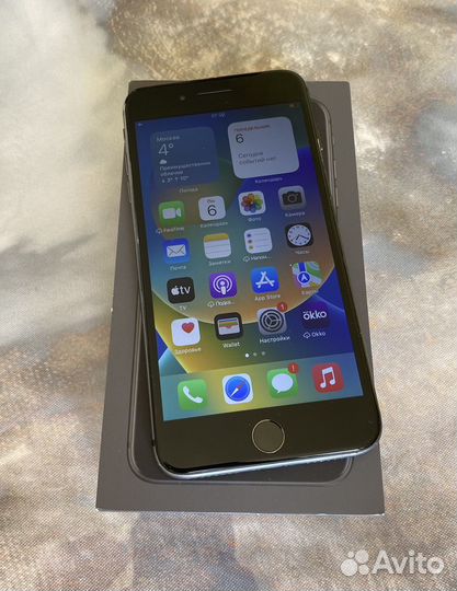 iPhone 8 Plus, 64 ГБ