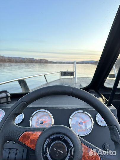 Продам катер бриз 520