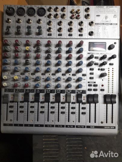 Микшерный пульт