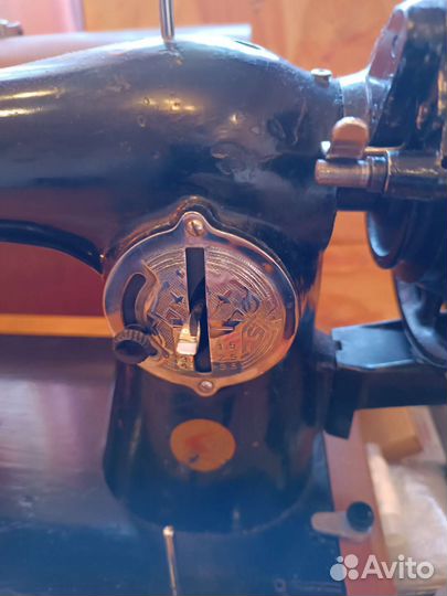 Швейная машина подольская