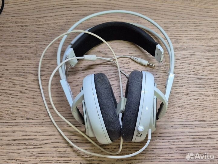 Наушники SteelSeries Siberia 200