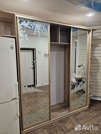 Шкаф купе с зеркалами